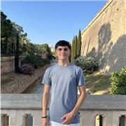 Soy joven, responsable y resolutivo, me gusta trabajar con niños y hacer deporte. Me gusta enseñar y ayudar a cumplir objetivos.